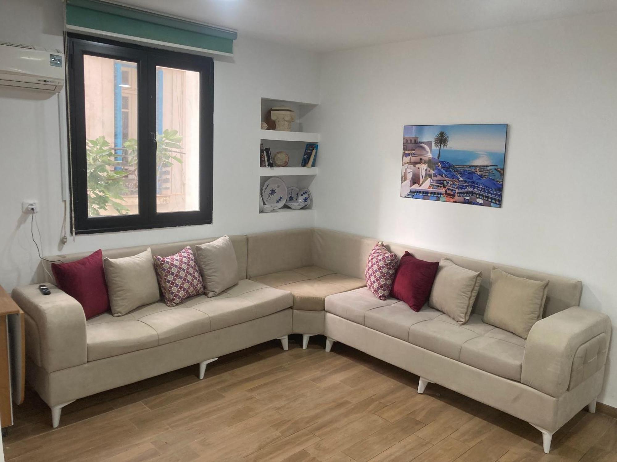 Phenix H-standing Apartment *